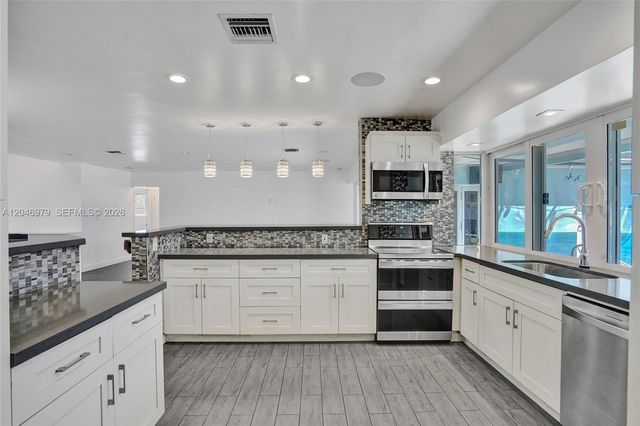 9240 54th Street, Cooper City, FL 33328