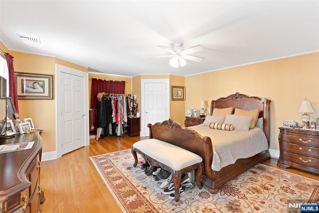 7 Wayland Drive, Verona, NJ 07044