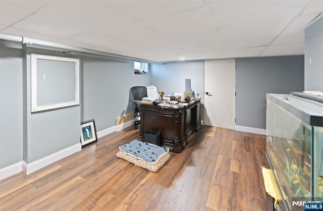 7 Wayland Drive, Verona, NJ 07044