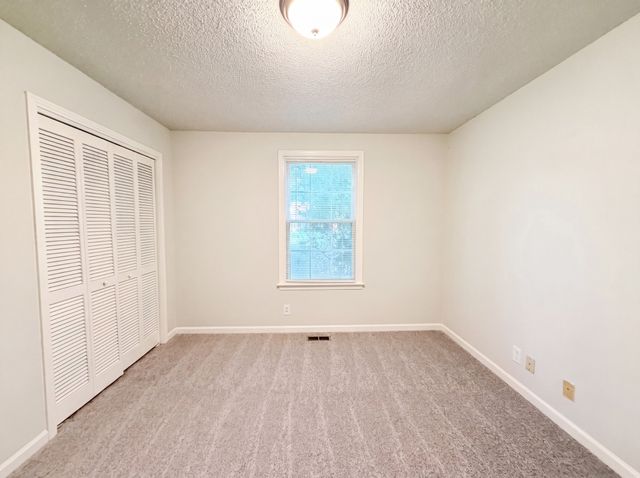 166 Kirby Dr, Clarksville, TN 37042