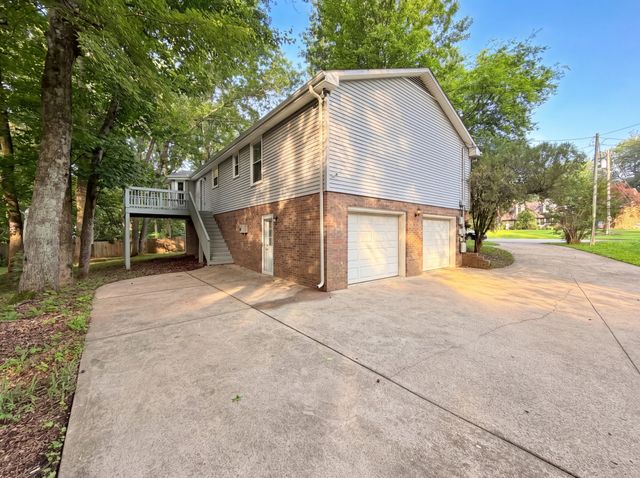 166 Kirby Dr, Clarksville, TN 37042