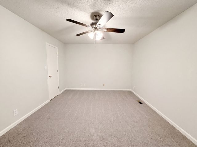 166 Kirby Dr, Clarksville, TN 37042