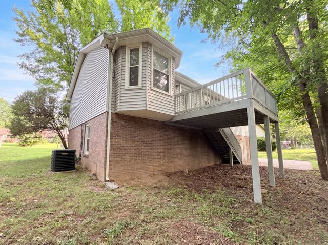 166 Kirby Dr, Clarksville, TN 37042