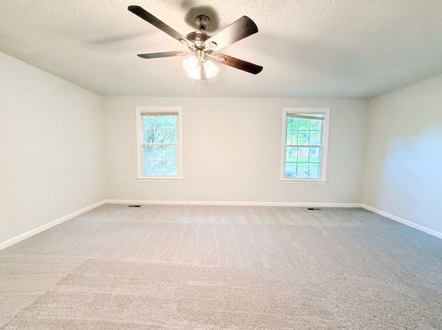 166 Kirby Dr, Clarksville, TN 37042