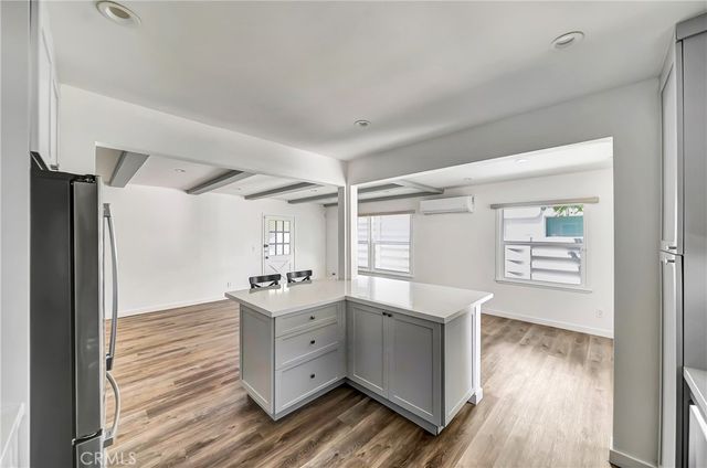 5840 Coldwater Canyon Ave 2, Valley Village, CA 91607