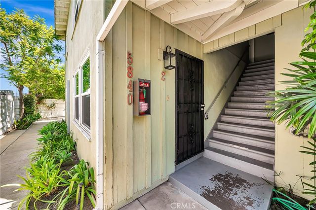 5840 Coldwater Canyon Ave 2, Valley Village, CA 91607