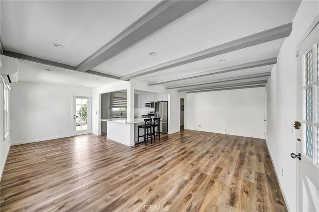 5840 Coldwater Canyon Ave 2, Valley Village, CA 91607