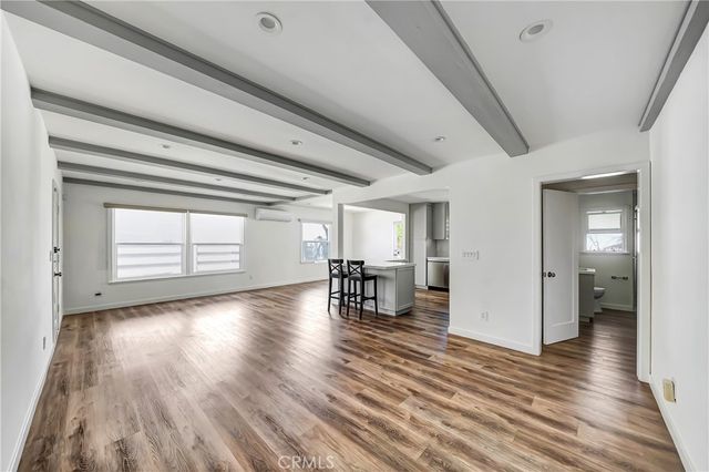 5840 Coldwater Canyon Ave 2, Valley Village, CA 91607