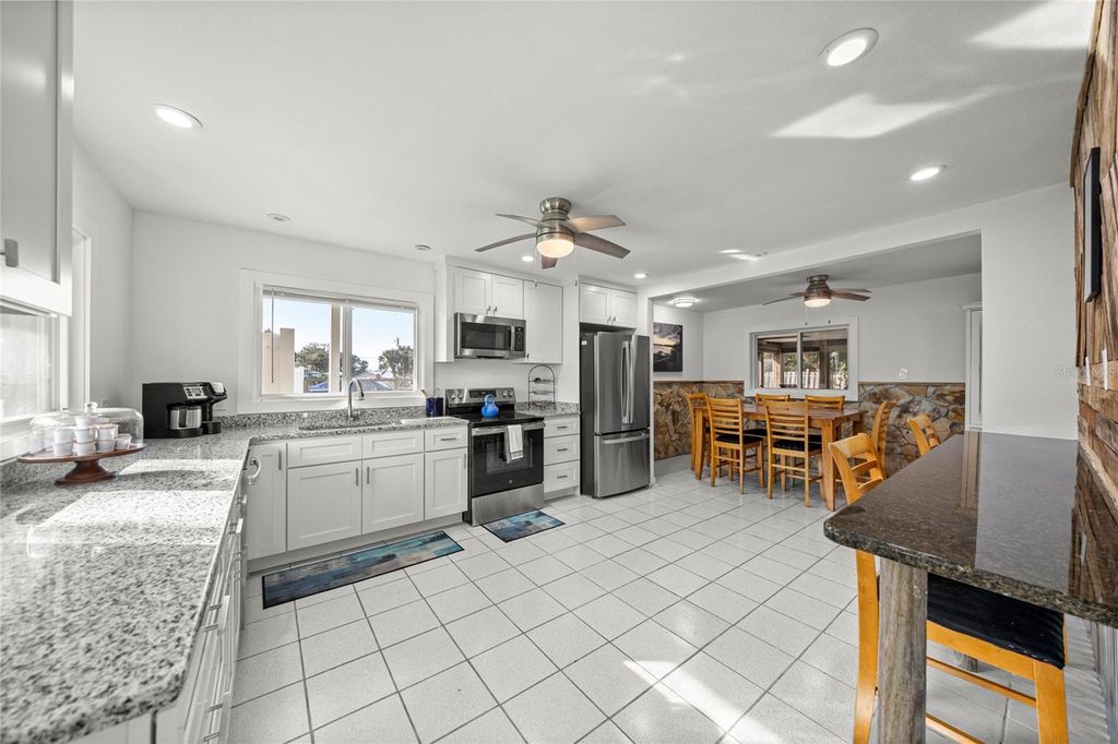 Image 15 of property listing at 12409 W STANDISH DRIVE, Homosassa, FL 34448