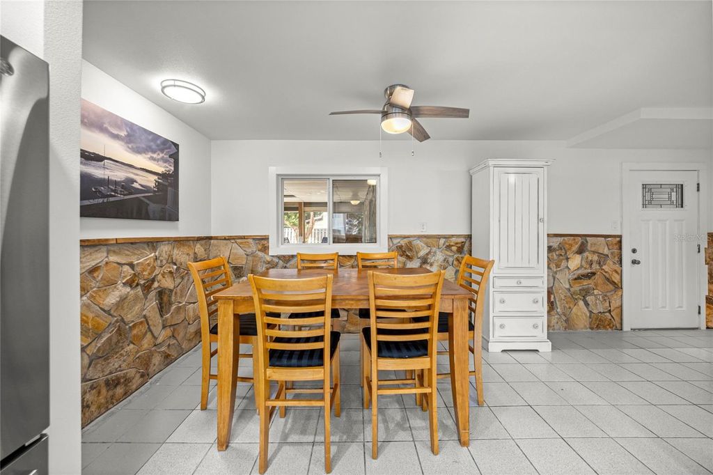 Image 18 of property listing at 12409 W STANDISH DRIVE, Homosassa, FL 34448