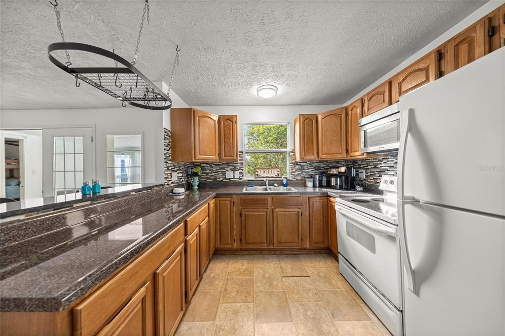 Image 38 of property listing at 12409 W STANDISH DRIVE, Homosassa, FL 34448