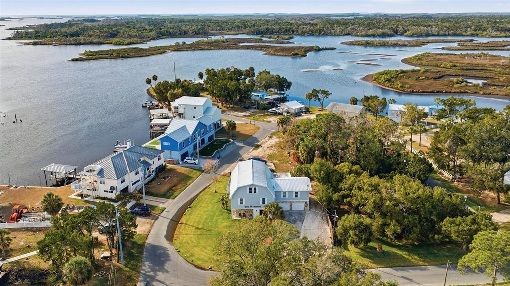 Image 6 of property listing at 12409 W STANDISH DRIVE, Homosassa, FL 34448