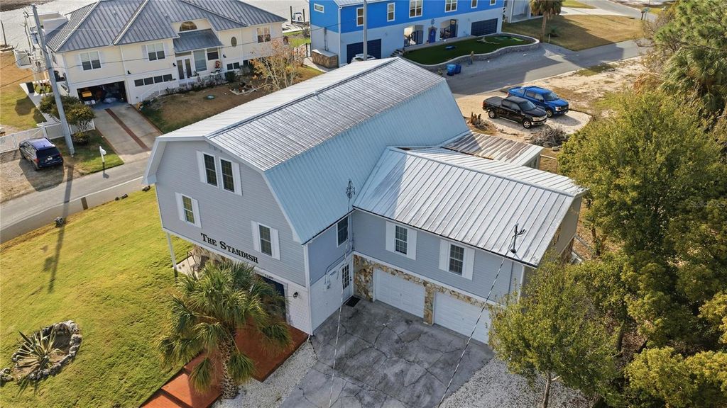 Image 8 of property listing at 12409 W STANDISH DRIVE, Homosassa, FL 34448