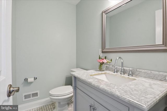 11309 HUNTING HORSE DR, Fairfax Station, VA 22039