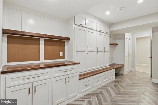 11309 HUNTING HORSE DR, Fairfax Station, VA 22039