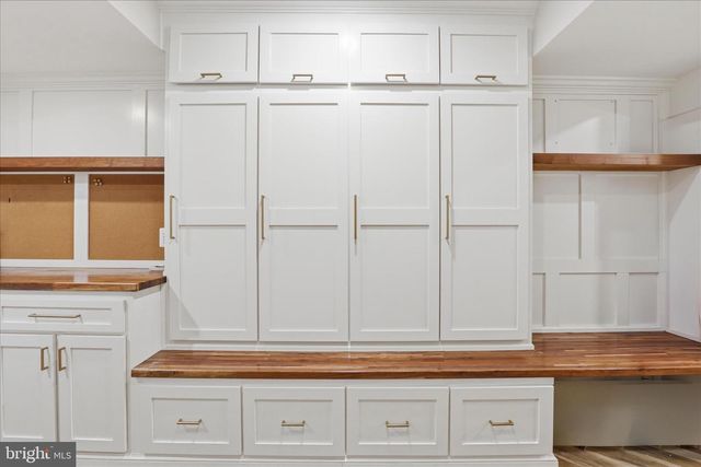 11309 HUNTING HORSE DR, Fairfax Station, VA 22039