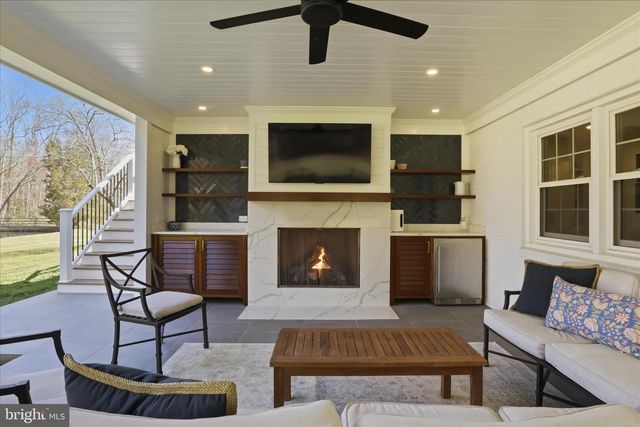 11309 HUNTING HORSE DR, Fairfax Station, VA 22039