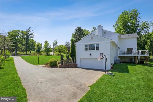 11309 HUNTING HORSE DR, Fairfax Station, VA 22039