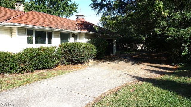 24255 S Woodland Road, Shaker Heights, OH 44122