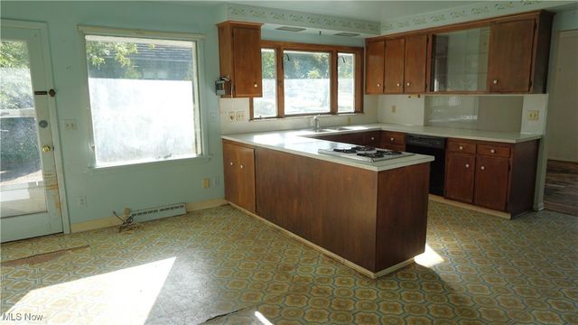 24255 S Woodland Road, Shaker Heights, OH 44122