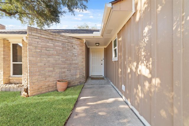 15824 Boulder Oaks Drive, Houston, TX 77084