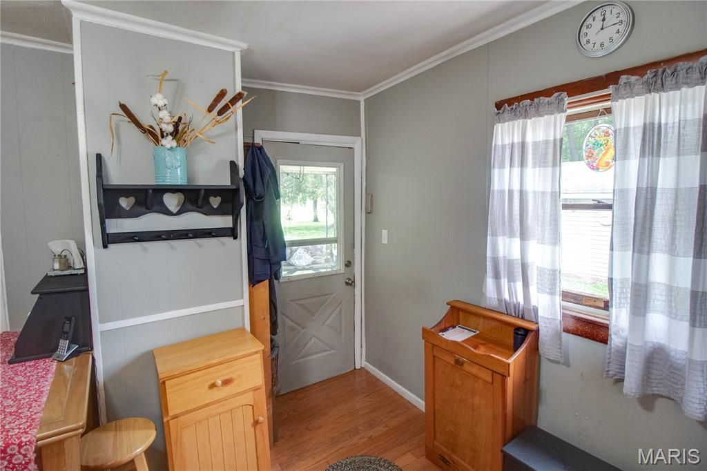 Image 24 of property listing at 914 N Giddings Avenue, Jerseyville, IL 62052