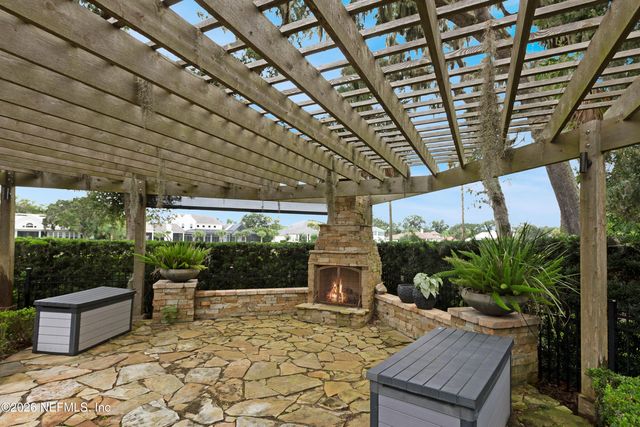 192 TWELVE OAKS Lane, Ponte Vedra Beach, FL 32082