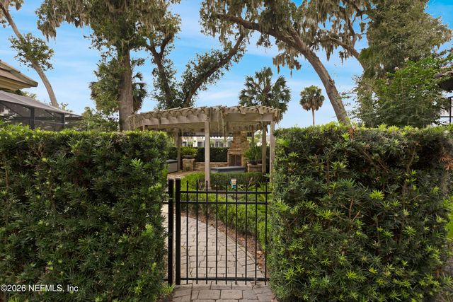 192 TWELVE OAKS Lane, Ponte Vedra Beach, FL 32082