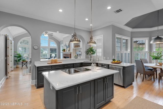 192 TWELVE OAKS Lane, Ponte Vedra Beach, FL 32082