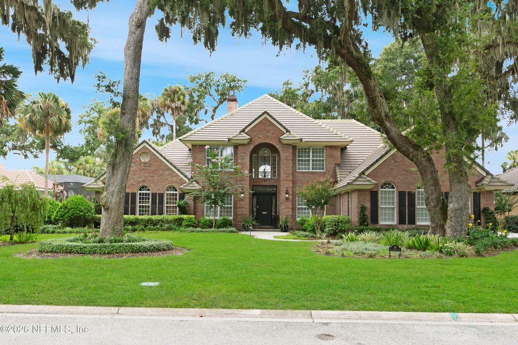 192 TWELVE OAKS Lane, Ponte Vedra Beach, FL 32082