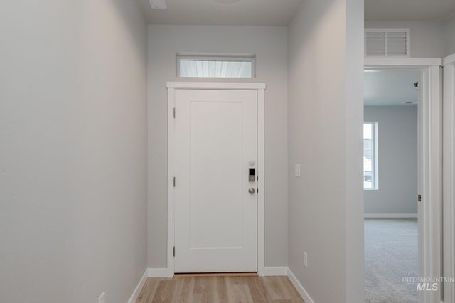 3453 E Crimson King Dr, Nampa, ID 83686