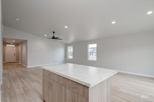 3453 E Crimson King Dr, Nampa, ID 83686