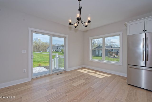 7 Quail Run, Voorheesville, NY 12186