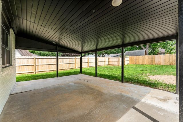2913 Parkwood Drive, Rogers, AR 72756