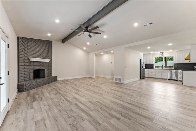 2913 Parkwood Drive, Rogers, AR 72756