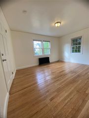 2 George Street A, Glen Cove, NY 11542