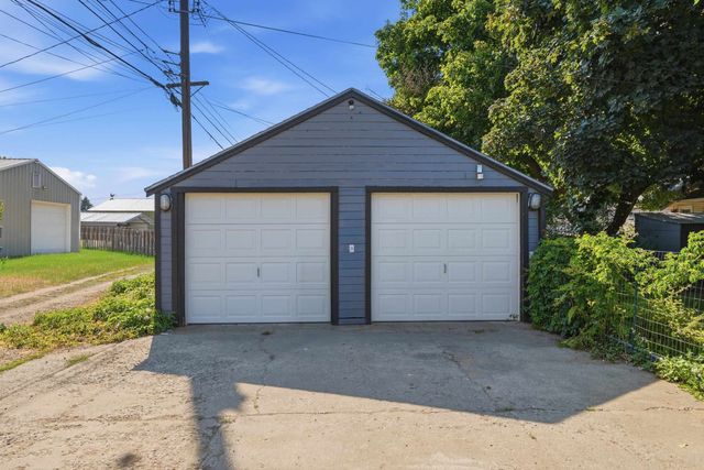 3411 W Lacrosse Ave, Spokane, WA 99205