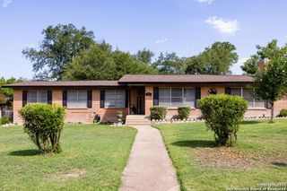 532 Overhill, Kerrville, TX 78028