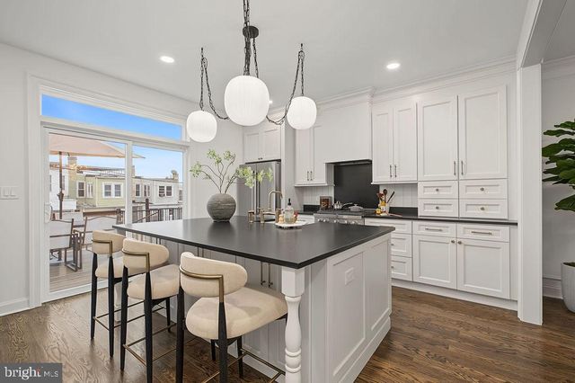 820 EMERSON ST NW, Washington, DC 20011
