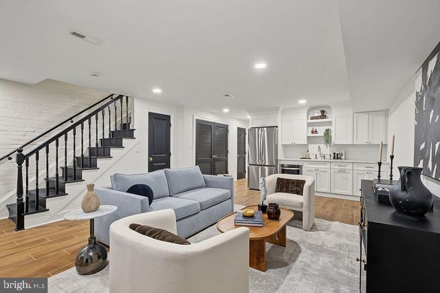 820 EMERSON ST NW, Washington, DC 20011