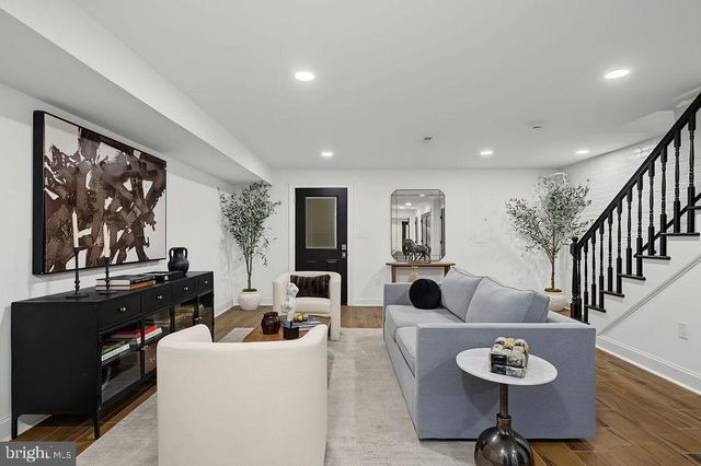 820 EMERSON ST NW, Washington, DC 20011