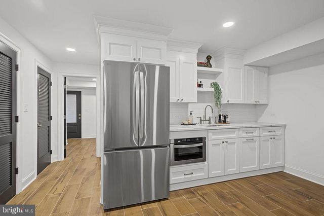 820 EMERSON ST NW, Washington, DC 20011