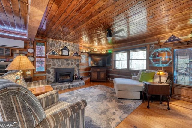 520 Farmer Drive, Murphy, NC 28906