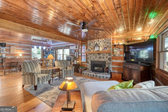 520 Farmer Drive, Murphy, NC 28906