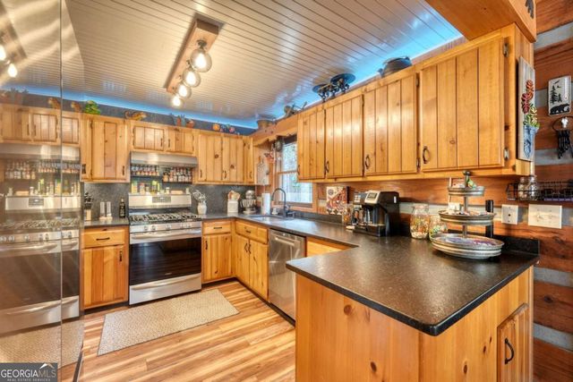 520 Farmer Drive, Murphy, NC 28906