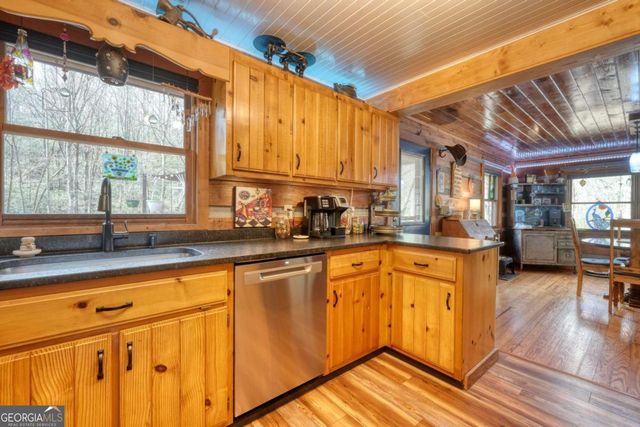 520 Farmer Drive, Murphy, NC 28906