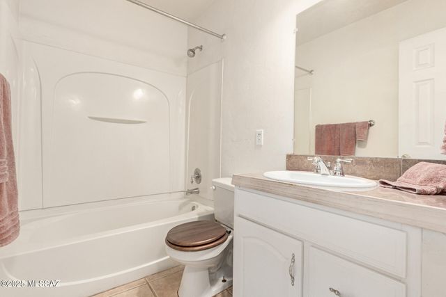 3235 E Linden Street, Tucson, AZ 85716