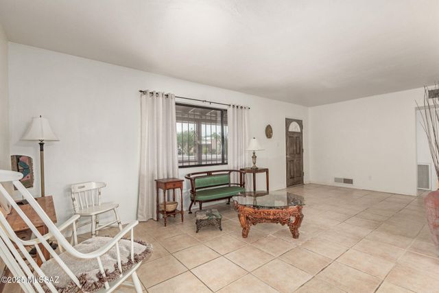 3235 E Linden Street, Tucson, AZ 85716