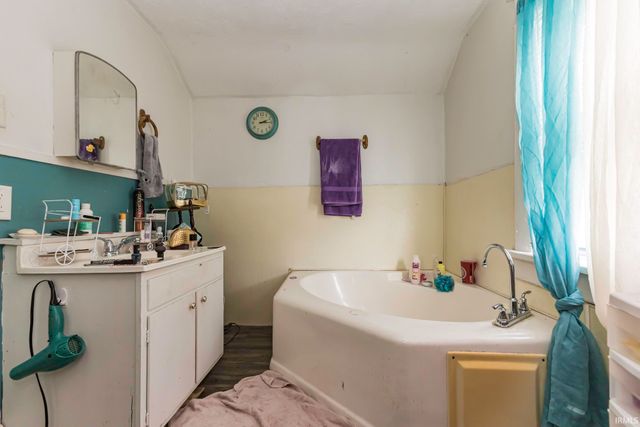 1424 S Meeker Avenue, Muncie, IN 47302