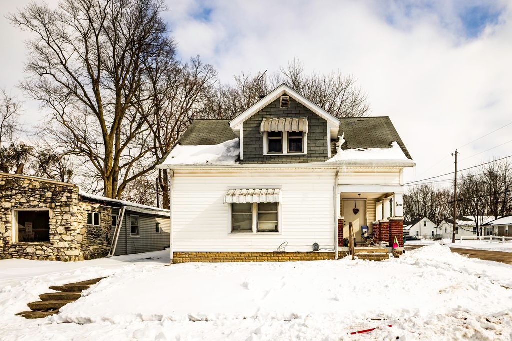 1424 S Meeker Avenue, Muncie, IN 47302